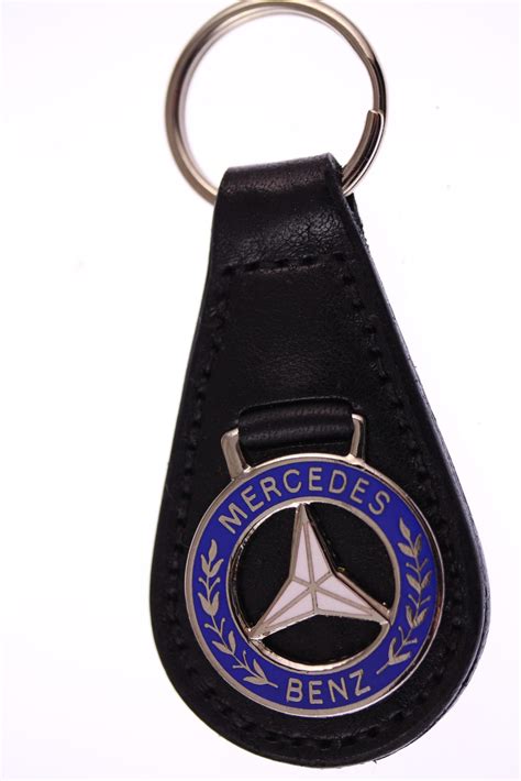 Mercedes Benz- original 1980s vintage badge keyring