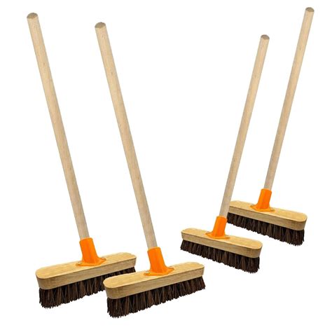Strong Handle Stiff Deck Scrubber Brush For Decking, Cleaning & Gardens ...