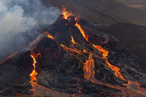Photographer Sends Drone Over Erupting Volcano, Video Captures ...