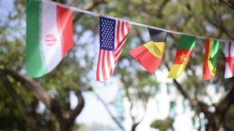 Coloured Flags 的图像结果