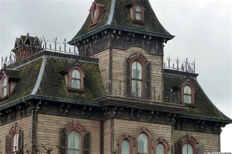 The 8 Most Haunted Houses in New York (PHOTOS) | Victorian homes ...
