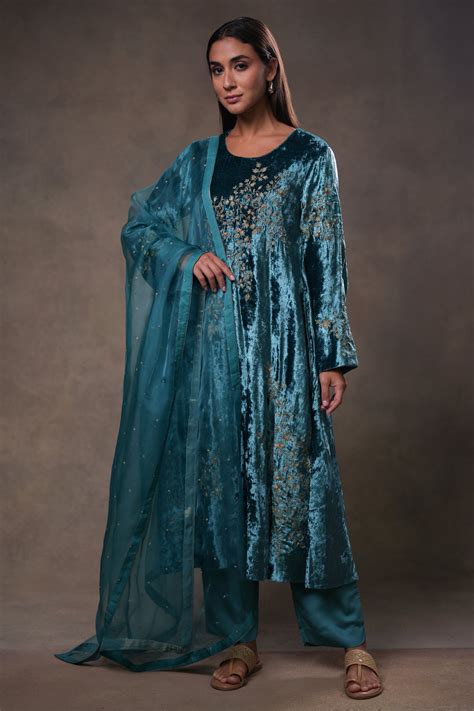 Teal Hand Embroidered Velvet Kurta with Pants and Dupatta – Tulsi Online