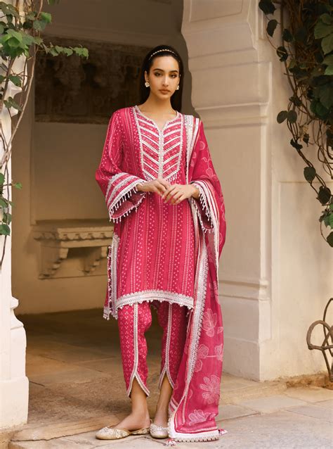 Vanera Lawn Fuschia Kurta Set