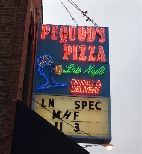 【シカゴグルメレポート・その2】シカゴスタイルピザ at Pequod’s Pizza - sharelog
