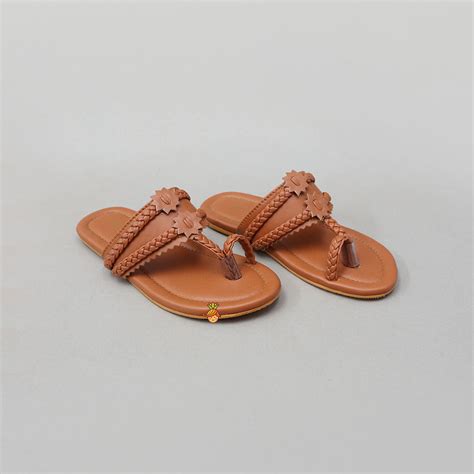 Classic Kolhapuri Flats With Braided Detailing