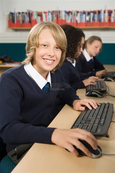 Boy Playing Computer Clip 的图像结果