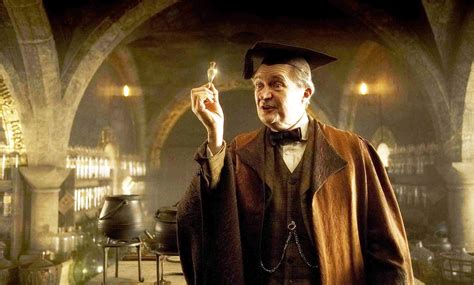 Every Wand Mentioned in Harry Potter and Who It Belongs To