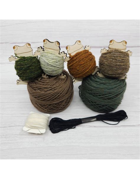 Frog and Toad Knitting Kit - Stranded by the Sea