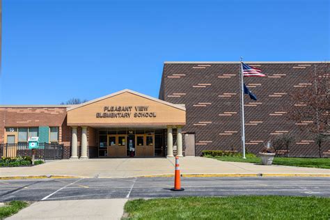 Zionsville Community Schools School Guide 2025-2026