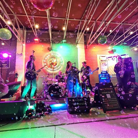 A Proper Thanksgiving Eve ?, Swan Brewing, Lakeland, 26 November 2025 ...