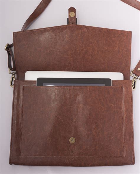 Laptop Bag in Vegan Leather – aulive.in