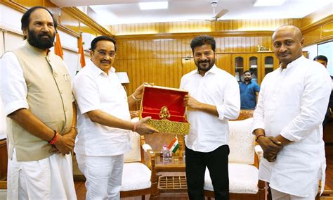 ప్రాజెక్టుల నీటి కేటాయింపులు పరిష్కరించాలి..కేంద్రానికి సీఎం విజ్ఞప్తి ...