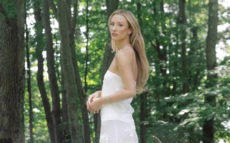 Connor McDavid’s wife Lauren Kyle opens Bar Trove with NHL wives ...