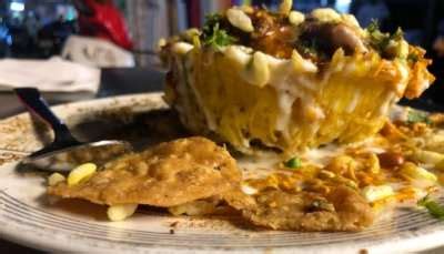 10 Must-Try Street Food in Lucknow to get the best of the city of Nawabs
