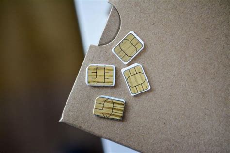 पतंजली ने BSNL के साथ किया करार, स्वदेशी SIM कार्ड किया लॉन्च - India ...