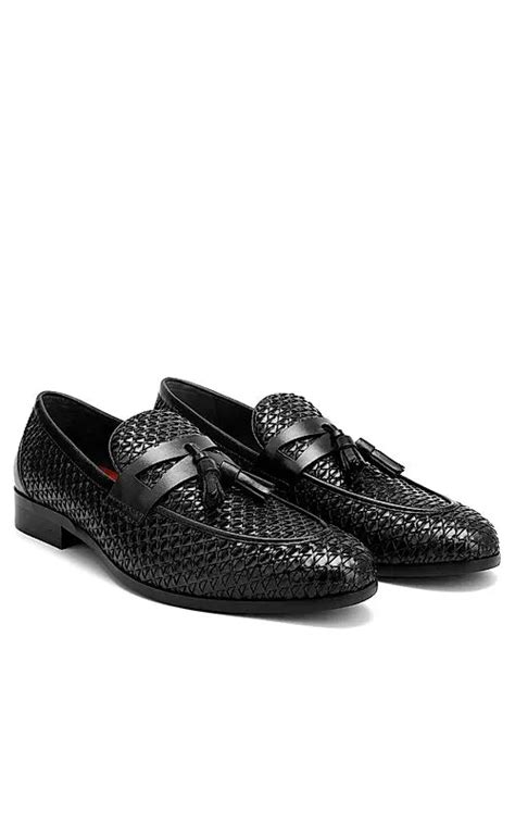 Black Textured Loafers With Tassels – Rosso Brunello Leathers Pvt. Ltd.