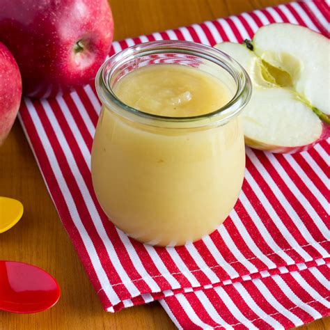 Apple Puree Baby Food Recipe - Yummieliciouz