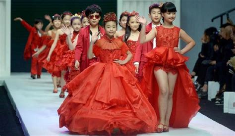 少儿模特培训 - 童模课程 - 济南博雅模特公司