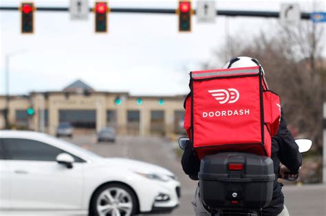 DoorDash offers added payments to US and Canadian drivers as gas prices ...