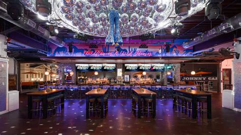 Jason Aldean's Kitchen + Rooftop Bar - Review - Downtown - Nashville ...