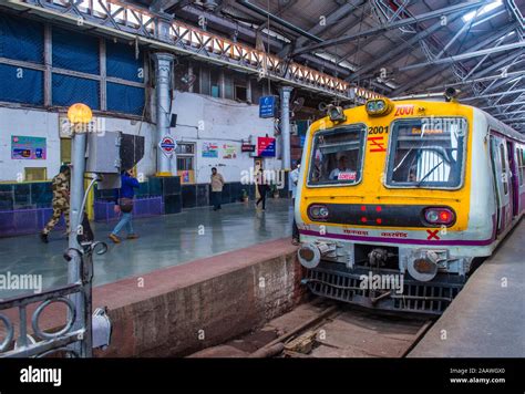 Local Train India 的图像结果