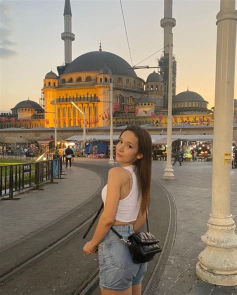 Ellie Leen ( Элли Лин ): биография и личная жизнь актрисы