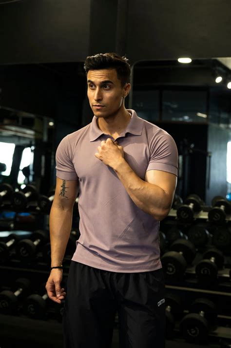 T-Shirts for Men: Oversized, Dry-Fit & Polo Styles for Fitness – Coitonic
