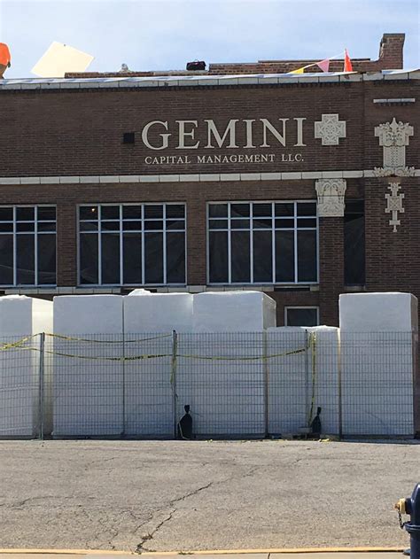 Rustic Name Signs Using Router 的图像结果