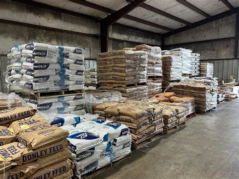 Livestock Feed | Seymour, MO - Kleier Farm & Home