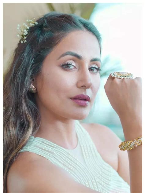 10 photos of Hina Khan that scream style and glamour | Times of India