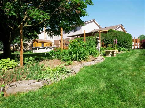 How to Level Posts in the Ground 的图像结果