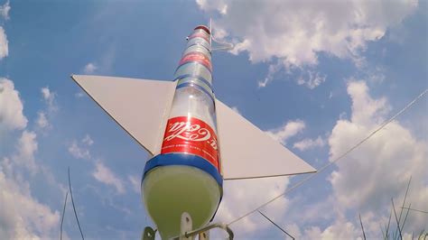 Building A Water Rocket That Lands Via Parachute | Hackaday