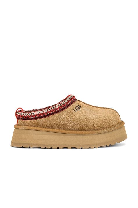 UGG Tazz Slipper in Chestnut | REVOLVE