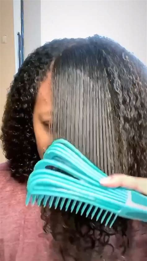 curly hair detangling brush