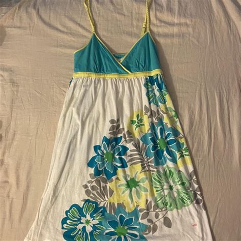 Hawaiian flower casual dress. Could be worn as a... - Depop