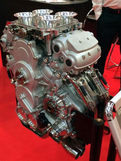 v4 motor engine