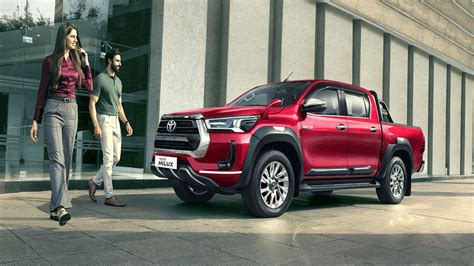 Toyota Hilux bookings paused before India launch टोयोटा ने बंद की ...