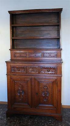 credenza con piattaia credenza con piattaia credenza antica e vetrina antica credenza con piattaia credenza con piattaia credenza antica e vetrina antica