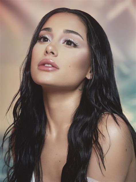 Ariana Grande No Makeup 2022
