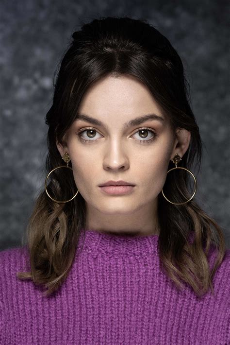 Emma Mackey in 2025 | Beroemdheden, Portret, Haar