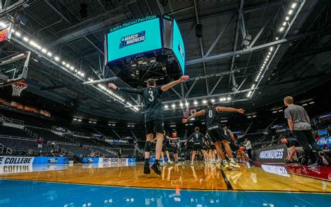 St. John's vs Omaha channel for March Madness first round game