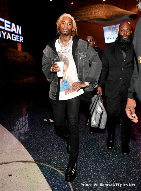 Playboi Carti Outfit from February 20, 2019 | WHAT’S ON THE STAR?
