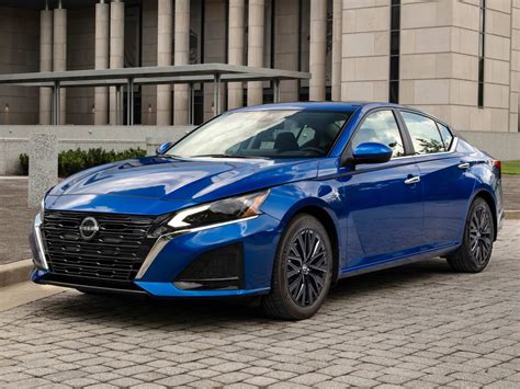 Nissan Launches Killer Altima Lease Offer for June - Autoblog