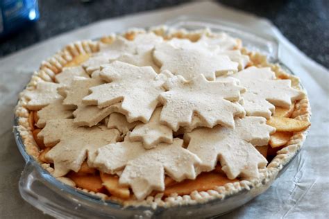 Feeding My Addiction: World's Healthiest Apple Pie {Gluten & Sugar Free with a No Butter Crust!} - ratio of xanthan gum to cornstarch