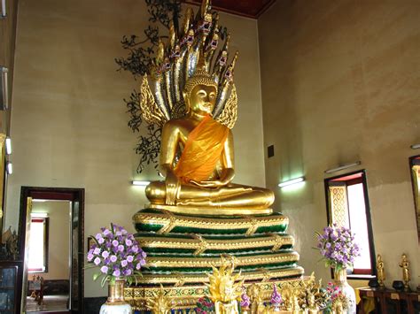 Do Buddhist Worship Statues at Allen Garza blog