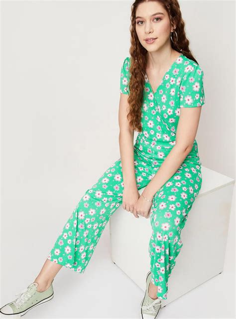 Buy Women Floral Printed Crop Wrap Top Online at just Rs. 499.0 ...