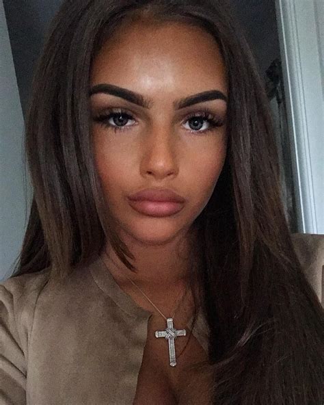 Sunday’s are for food ️ | Chav makeup look, Pretty makeup, Brunette makeup