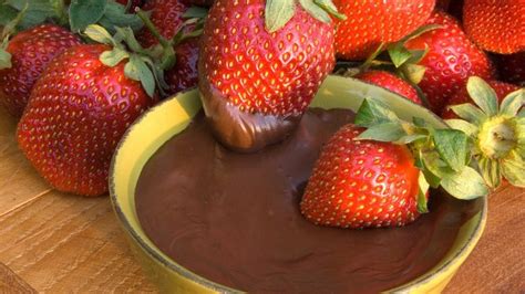 Do Aphrodisiacs Really Work? Here's What Experts Say