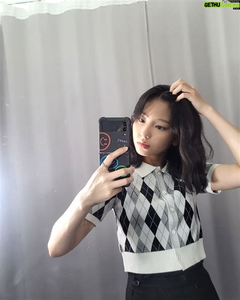 Ha Yul-Ri Wiki, Biography, Age, Photos, Spouse and more