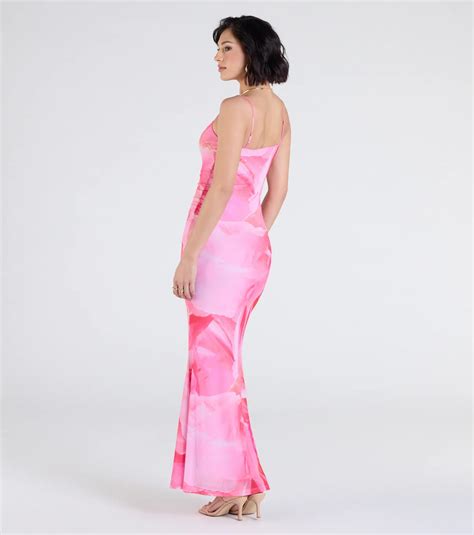 Pink Tiered Dresses & Windsor